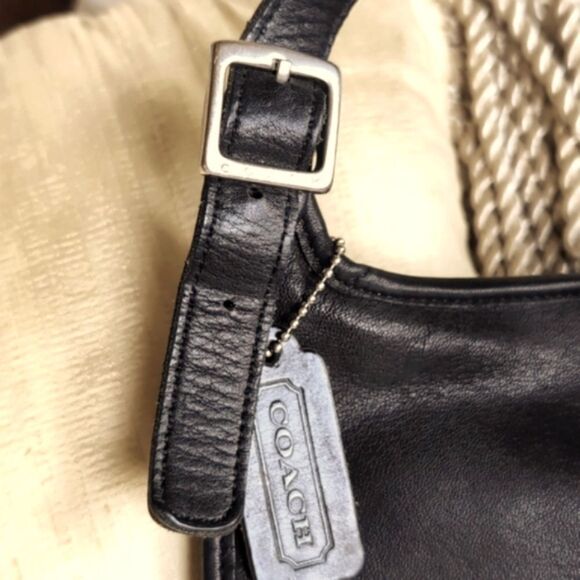 Vintage Coach Black 🖤 Leather Slim Hippie Flap Crossbody Saddle Messenge - Picture 4 of 17